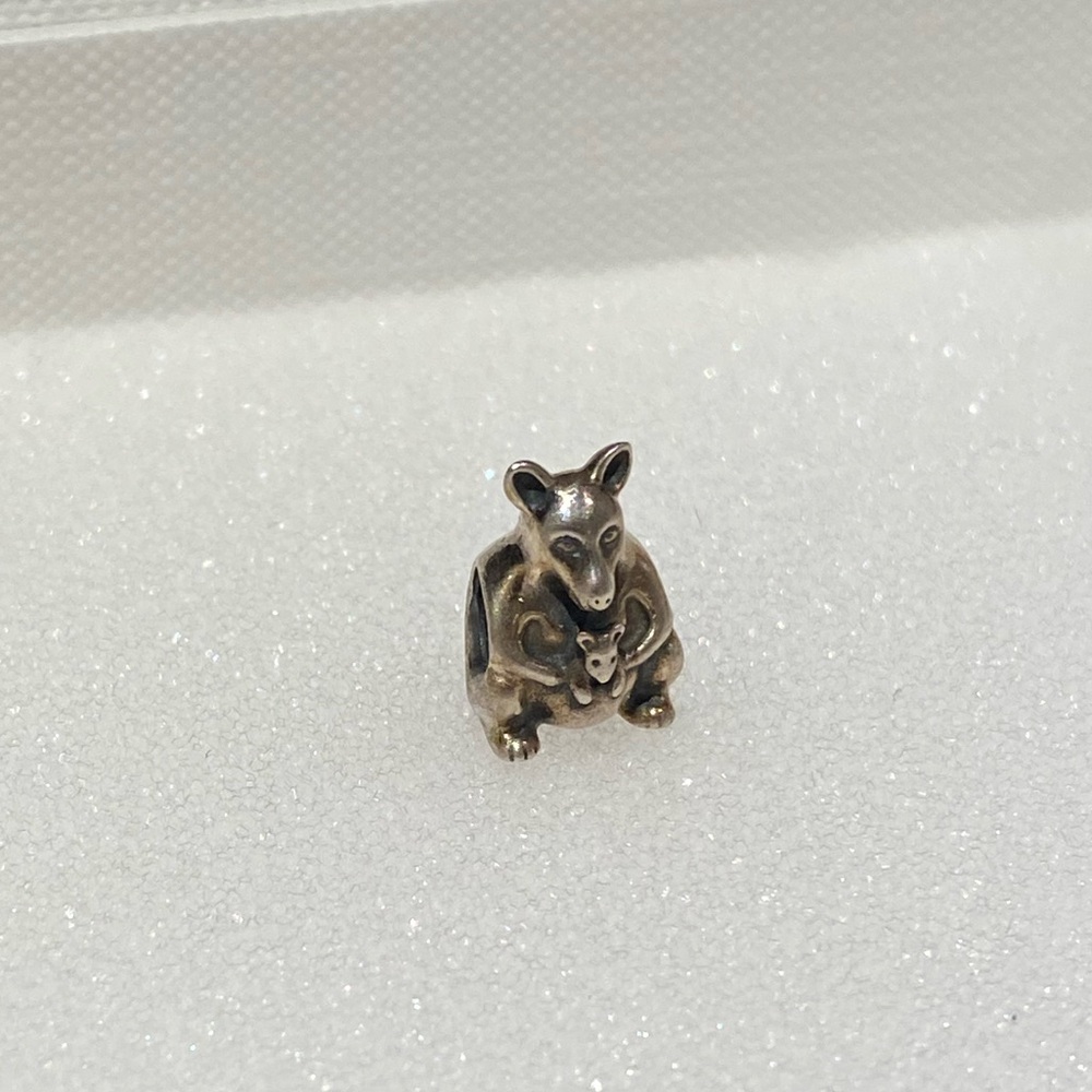 Pandora ~ Kangaroo Charm